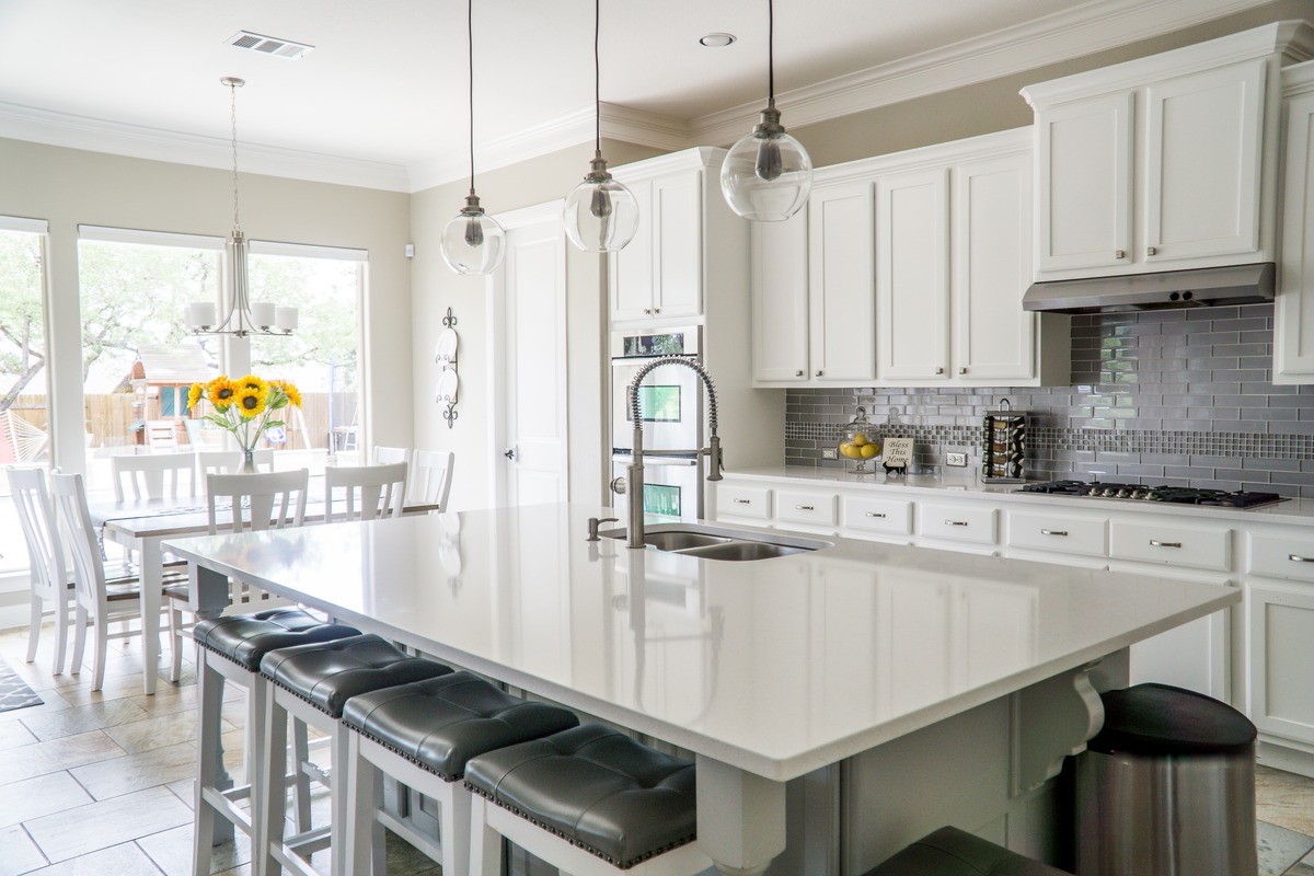 Elevate Your Kitchen Design: Trendy Color Schemes for 2023